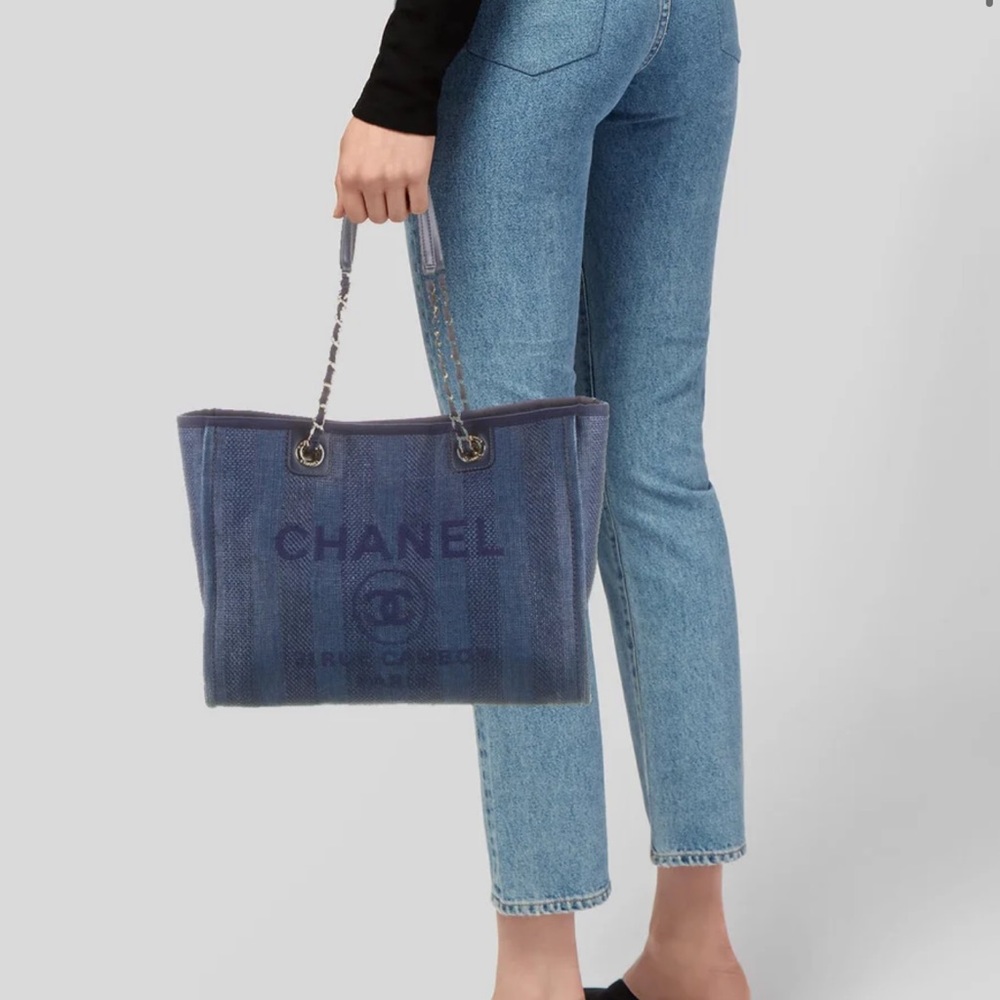 2020 Medium Deauville Shopping Tote